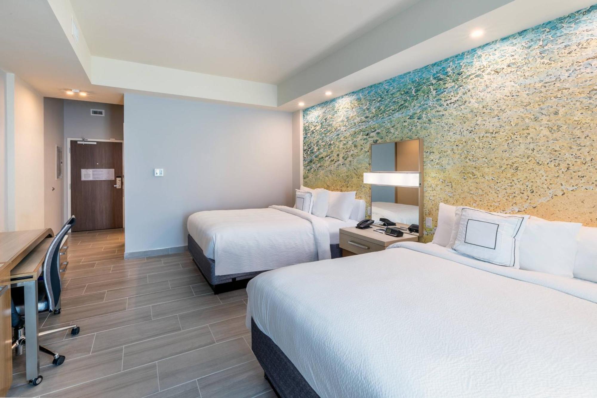 Courtyard 3*
